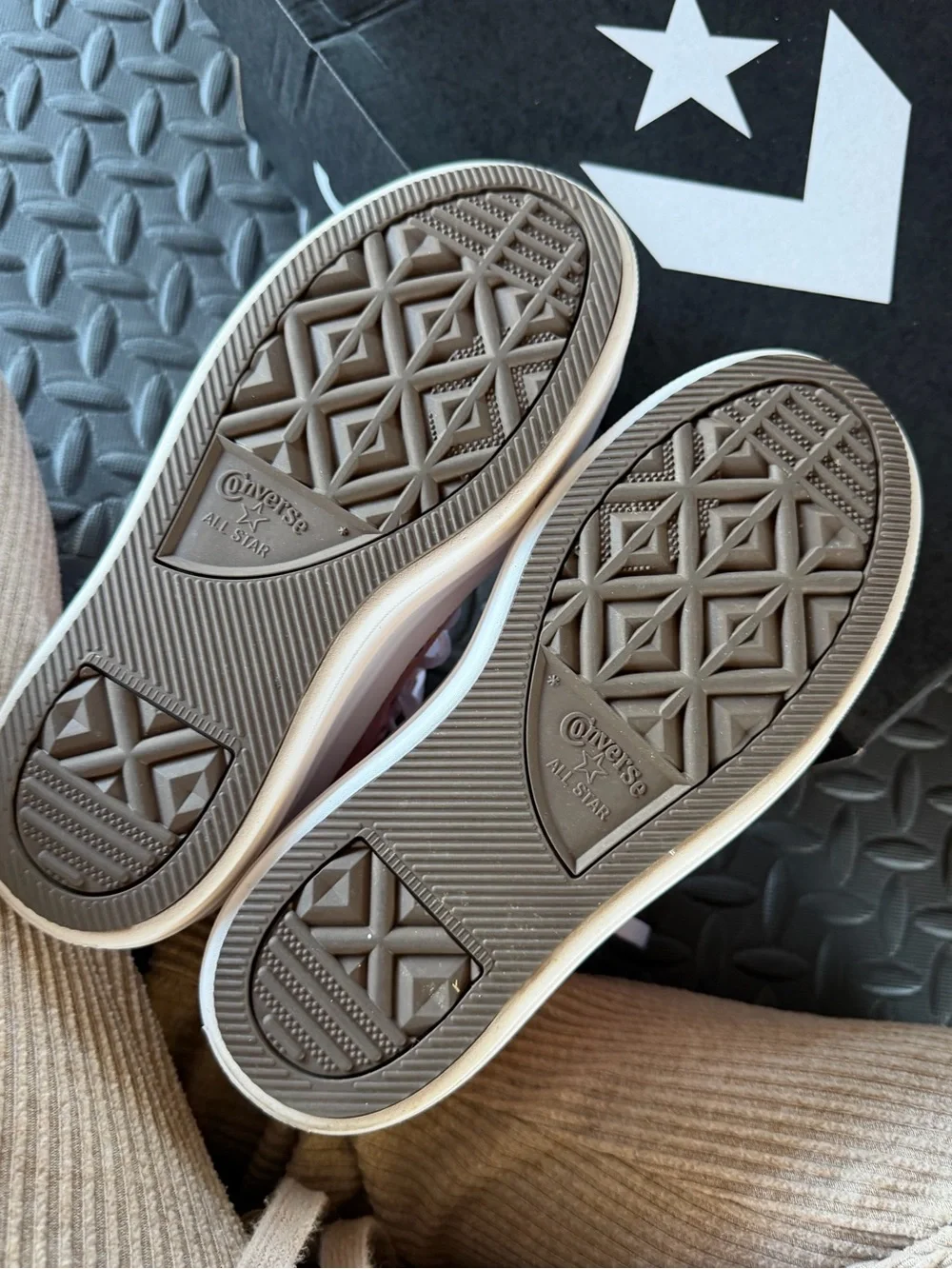 Converse high top